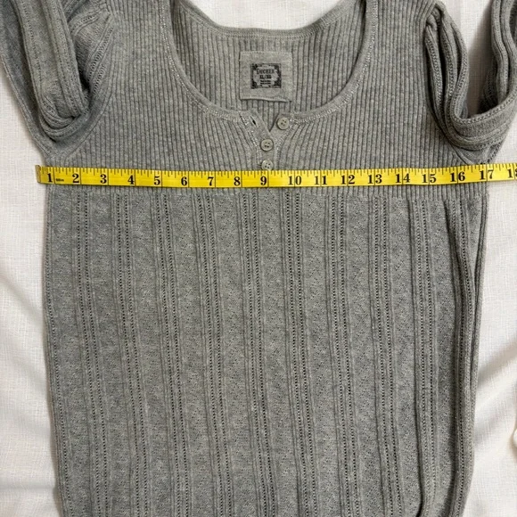 Decree Gray Women's Crew Neck Sweater - Picture 2 of 2